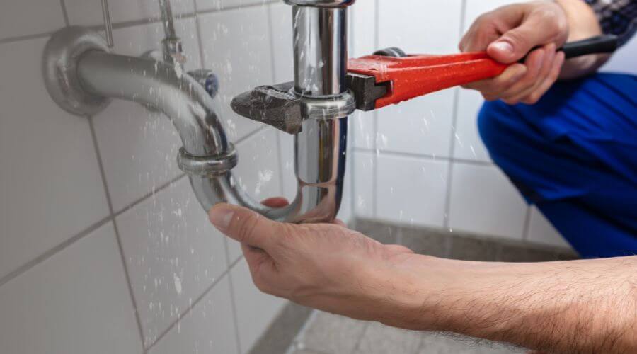 Expert burst pipe repair services in Henrietta, TX